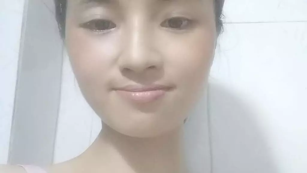 MarikoTruong's live cam